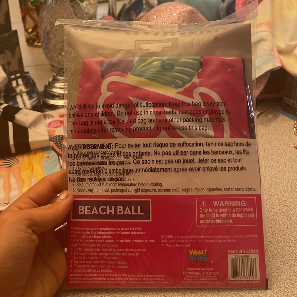 Barbie Beach Ball - Picture 3 of 3